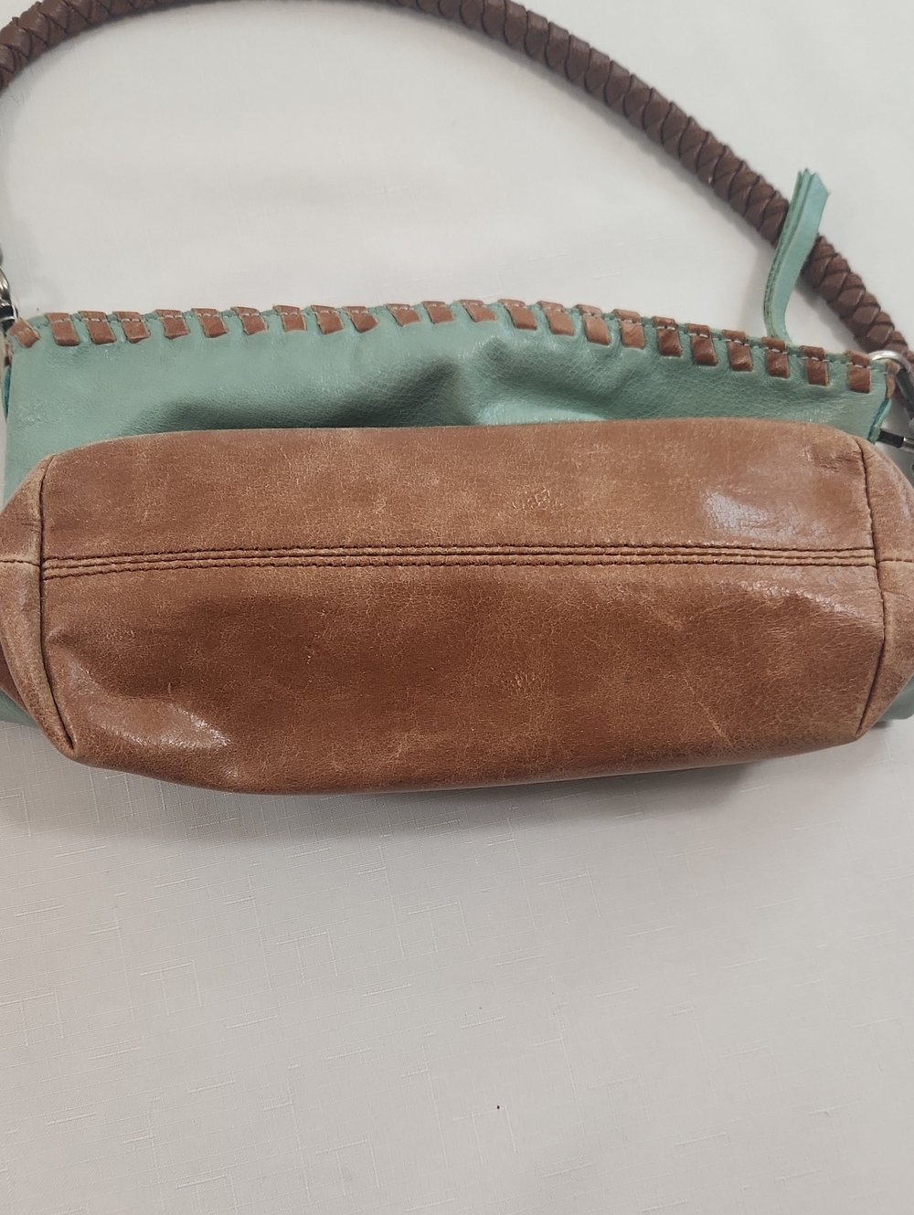 The Sak Indio Leather Shoulder Bag. Green Brown. Braided Strap. - Picture 7 of 9